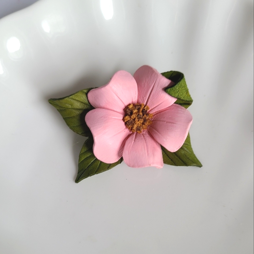 Vintage Hinterland Canada Leather Pink Flower Floral Grandma Core Brooch Pin